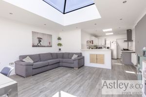 living - click for photo gallery